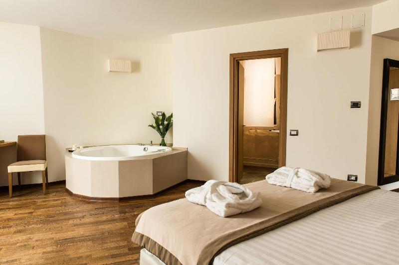 Aqua Montis Resort & Spa - Oda