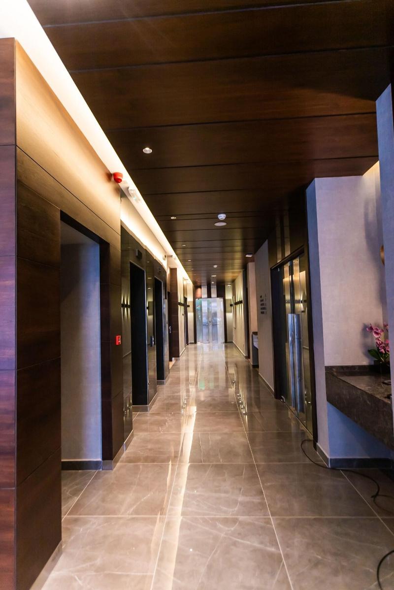 The Compass Hotel - Lobi