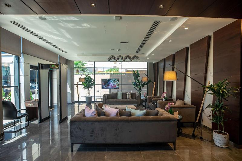 The Compass Hotel - Lobi