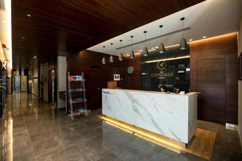 The Compass Hotel - Lobi