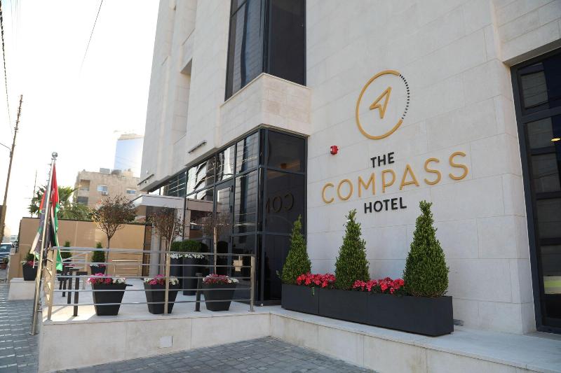 The Compass Hotel - Genel