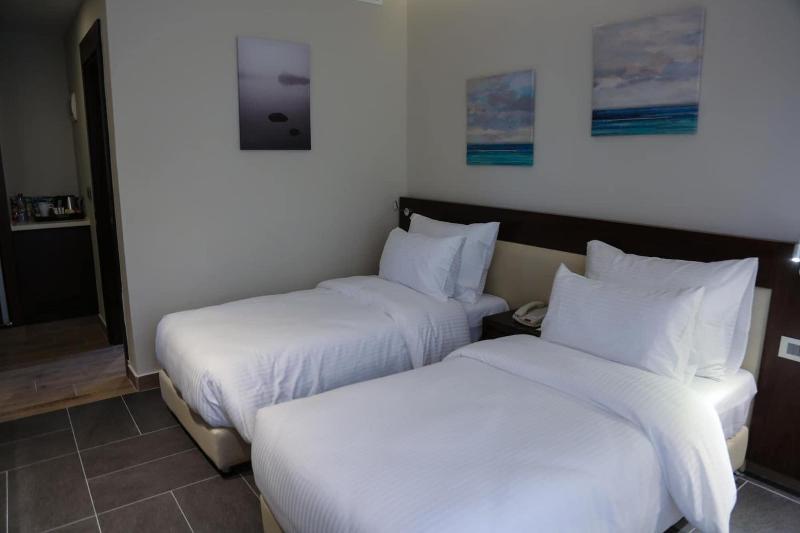 The Compass Hotel - Oda