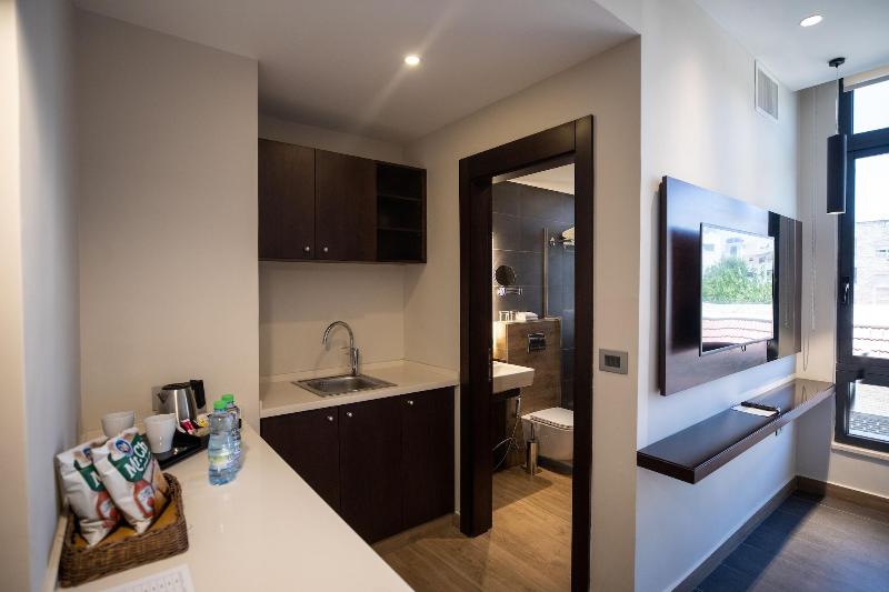 The Compass Hotel - Oda