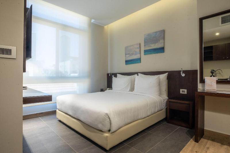 The Compass Hotel - Oda