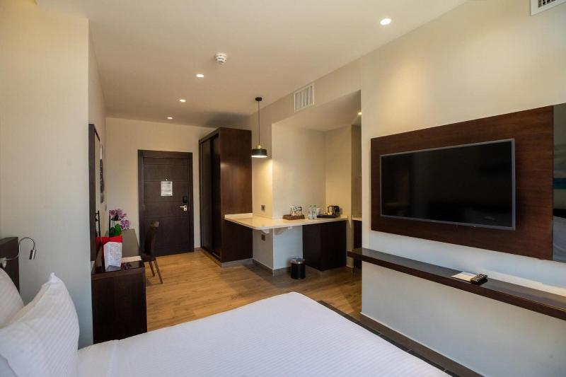 The Compass Hotel - Oda