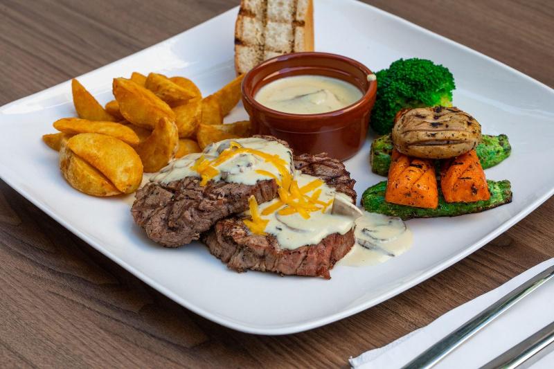 The Compass Hotel - Restoran