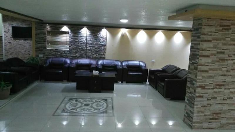Sara Crown Hotel - Lobi