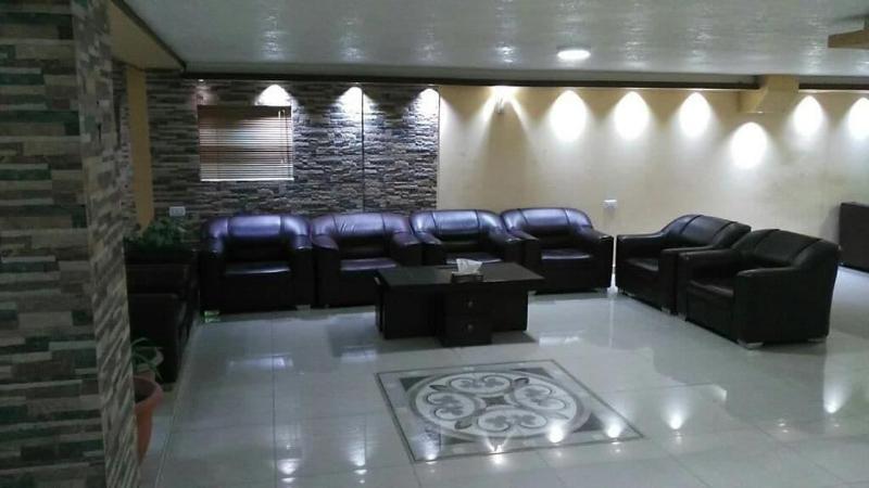 Sara Crown Hotel - Lobi