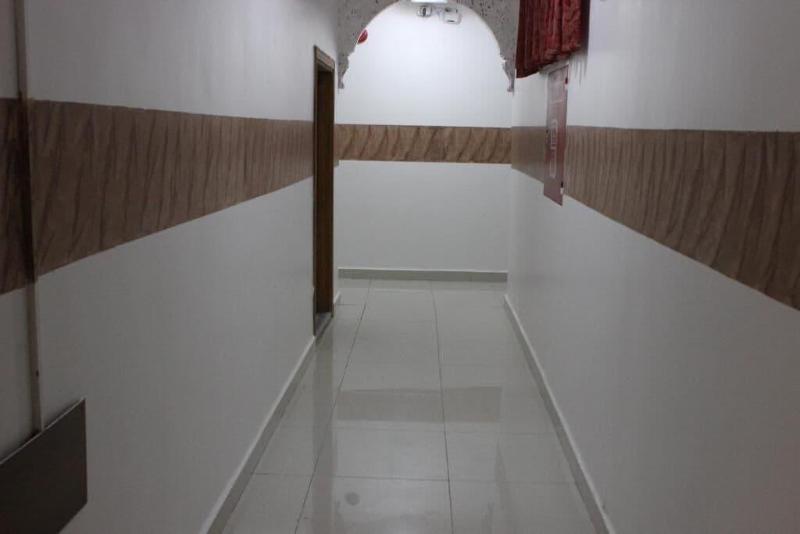 Sara Crown Hotel - Lobi