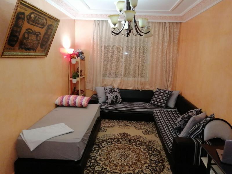 Mohammed V Airport Homestay - Oda