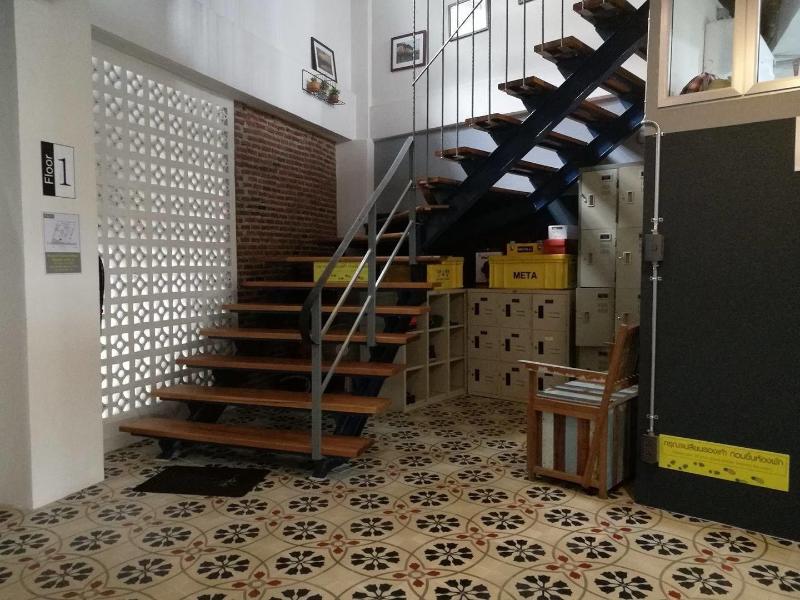 Chernchan Hostel - Lobi