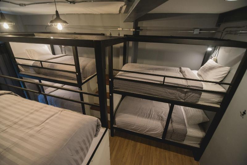 Chernchan Hostel - Oda