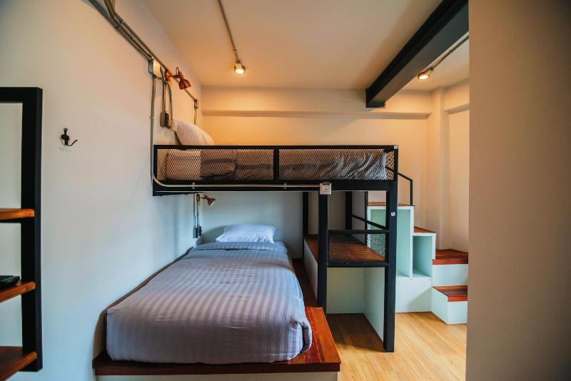 Chernchan Hostel - Oda