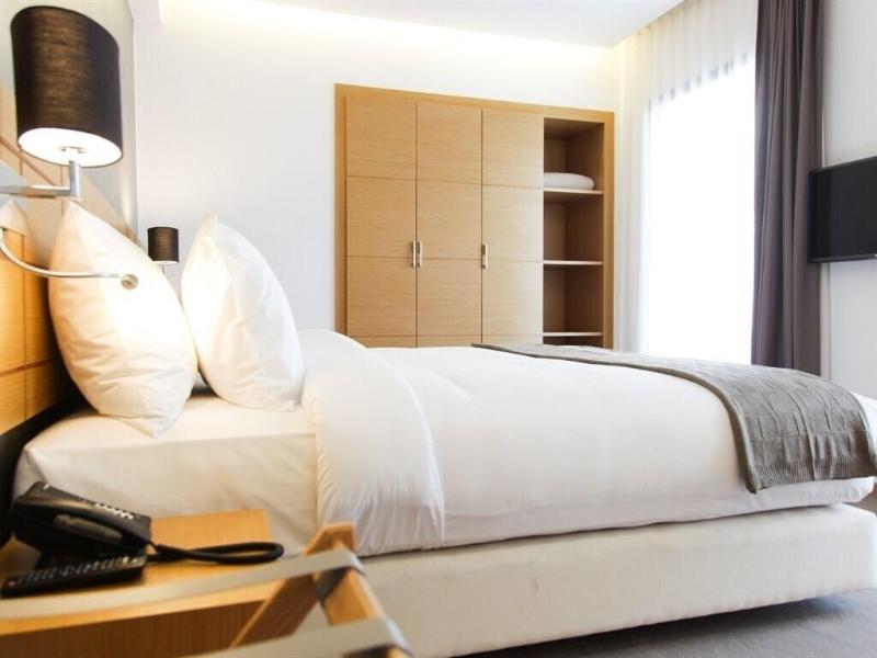Smarts Hotel - Oda