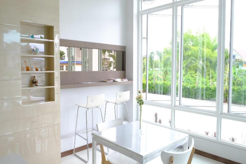 Charisma Residence - Lobi