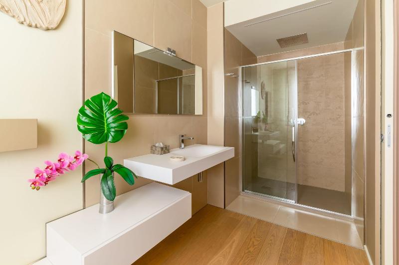 051 Suites - Oda