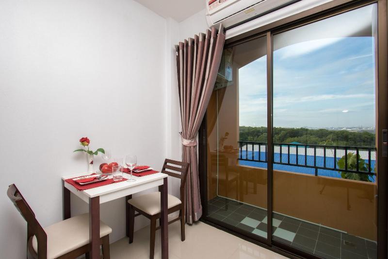 I-Home Residence and Hotel - Oda