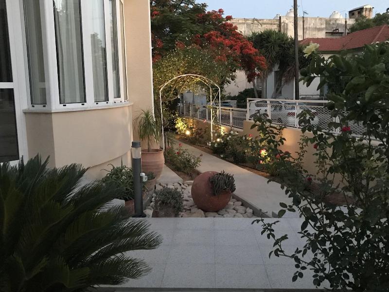 Avgi's Home - Genel