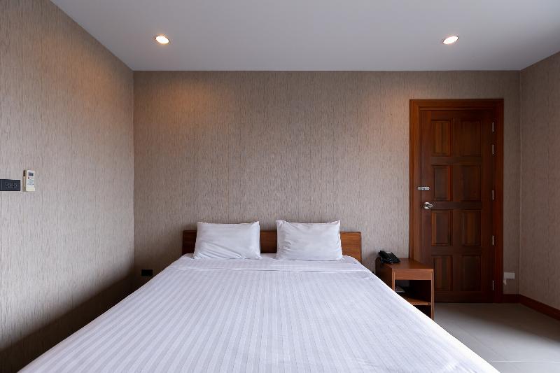 Farthai Residence by Zuzu - Oda