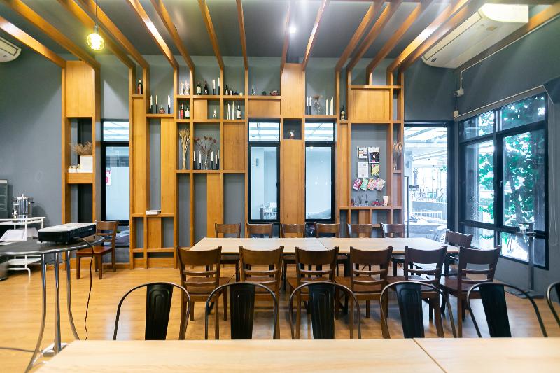 Farthai Residence by Zuzu - Restoran
