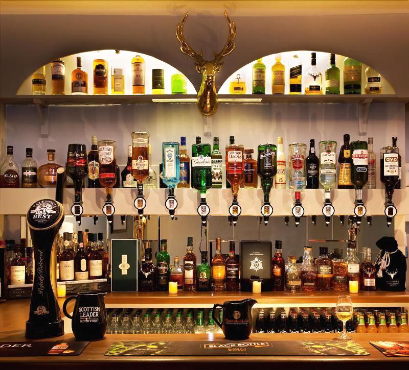 Loch Maree - Bar