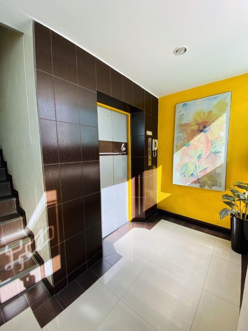 Lee's Mark Residence - Lobi