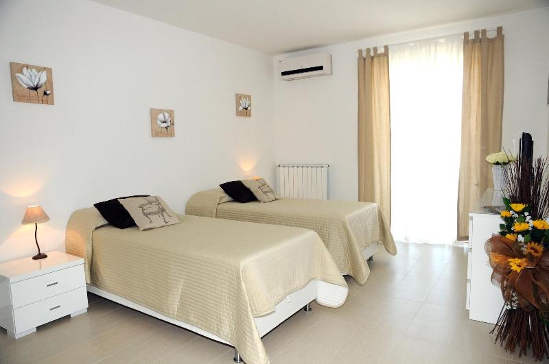 Isa Fiumicino Airport Residence - Oda
