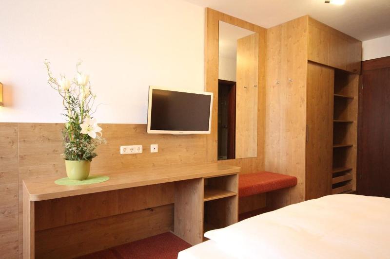 Isar Hotel - Oda