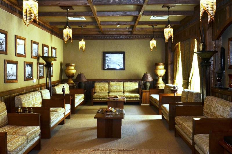 Karan Hotel - Lobi