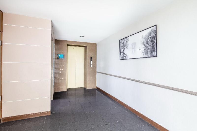Livotel Express Hotel Bang Kruai - Lobi