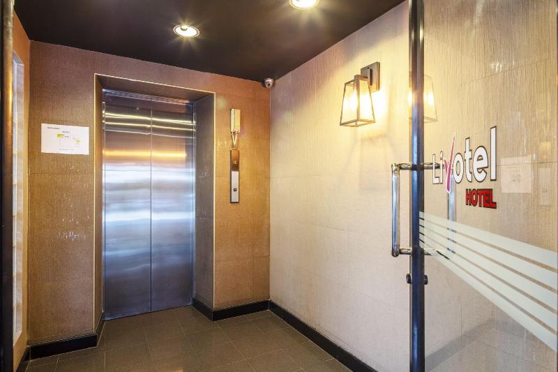 Livotel Express Hotel Bang Kruai - Lobi