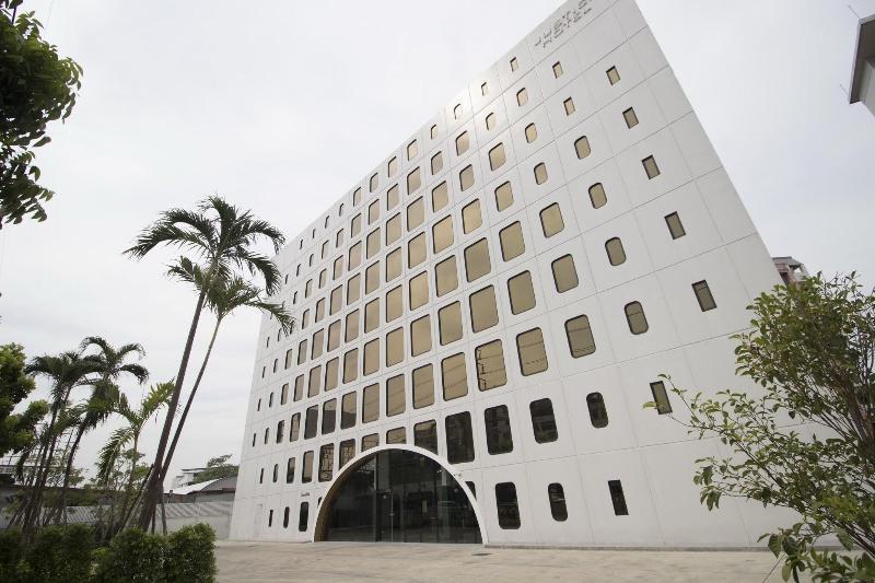 Justice Hotel - Genel