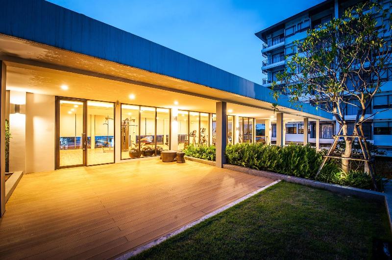 Burgundy Residence - Genel