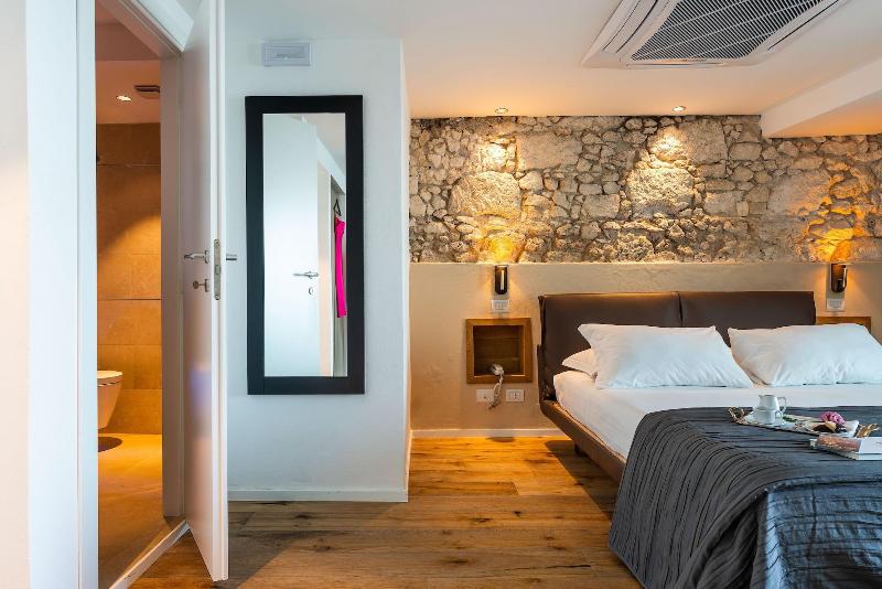 Re Dionisio Boutique Hotel - Oda