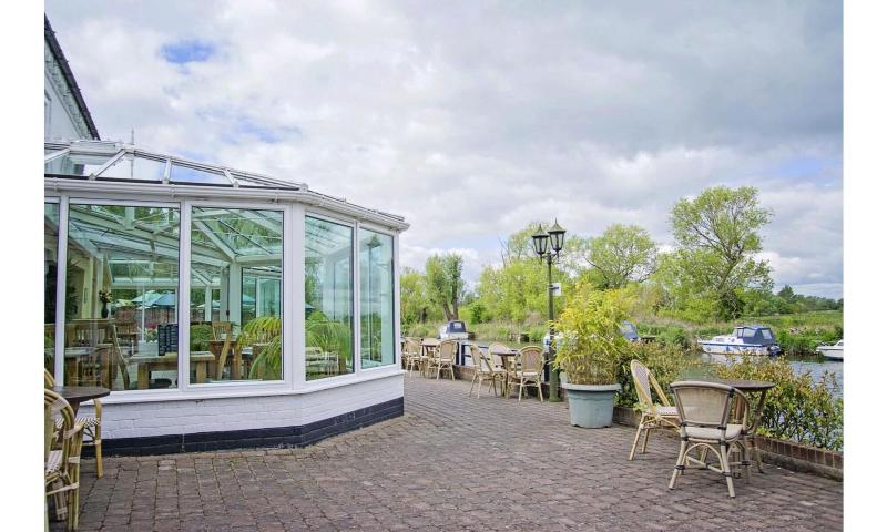 Waveney Inn - Teras