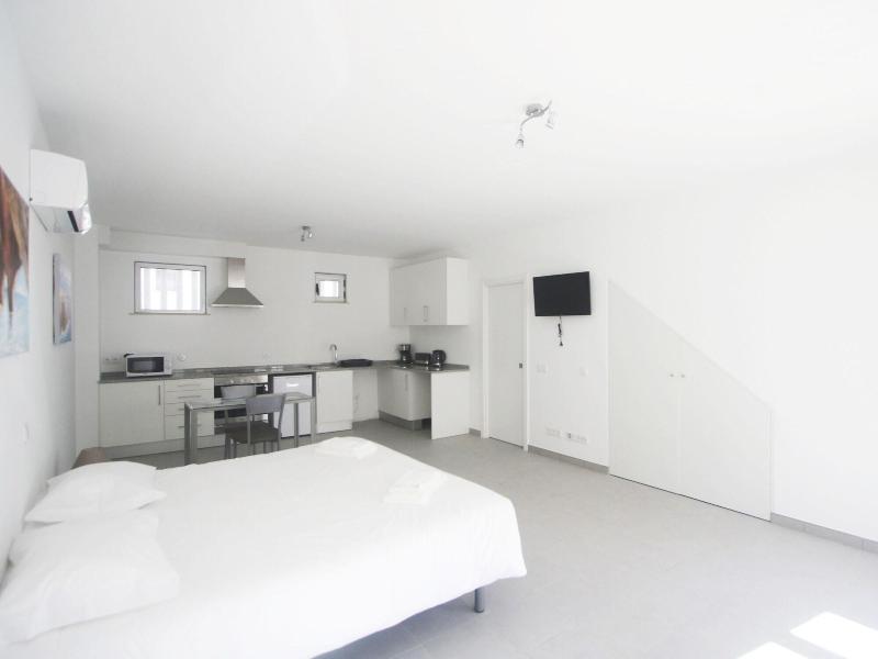 Guest House Lovely Swan - Genel