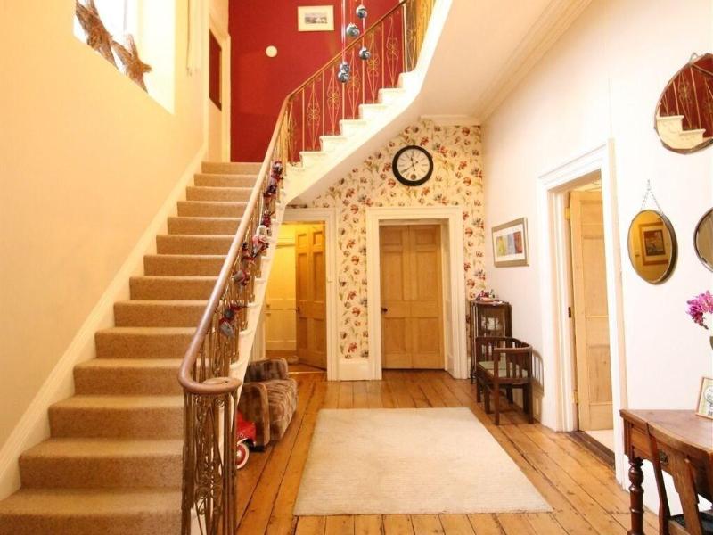 Laston House - Lobi