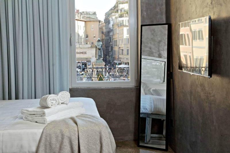 Mama's Home Rome - Oda