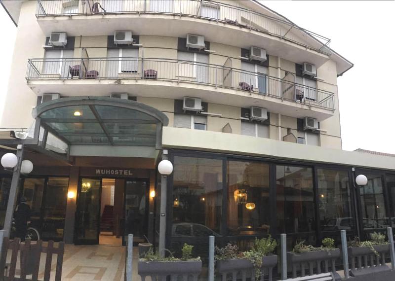 Wuhostel - Genel