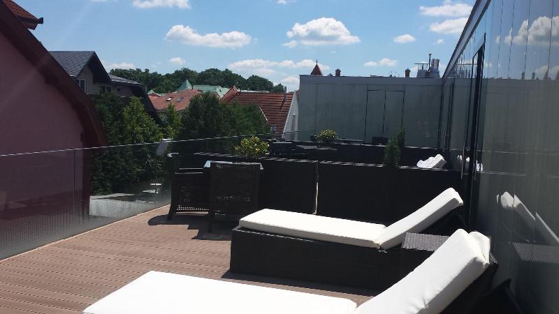 Hotel ZENA beauty & shopping center - Genel
