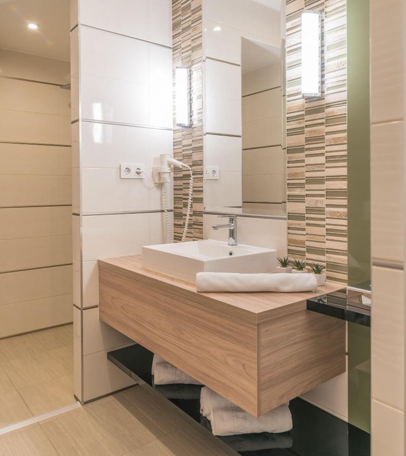 Hotel ZENA beauty & shopping center - Oda