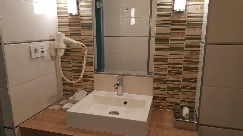 Hotel ZENA beauty & shopping center - Oda