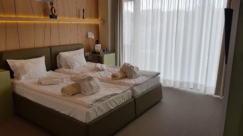 Hotel ZENA beauty & shopping center - Oda
