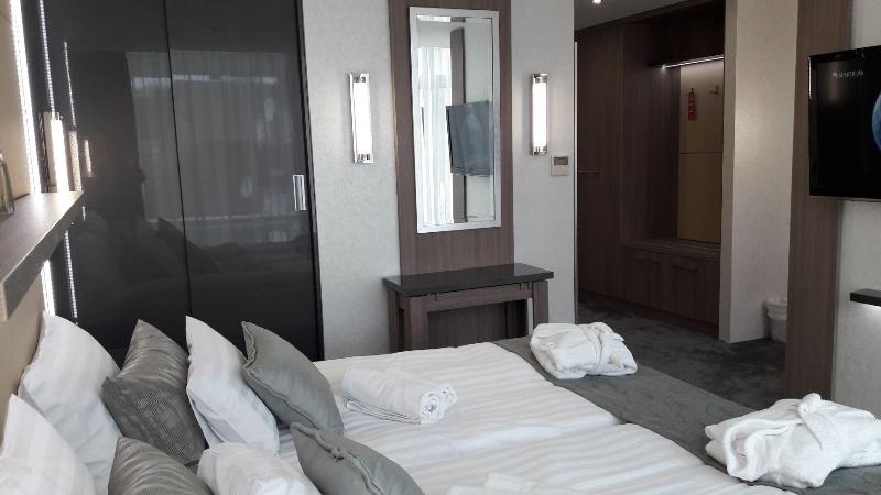 Hotel ZENA beauty & shopping center - Oda