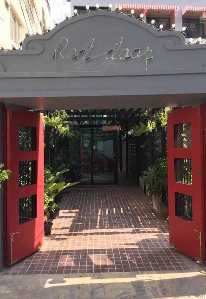 Red Door - Genel