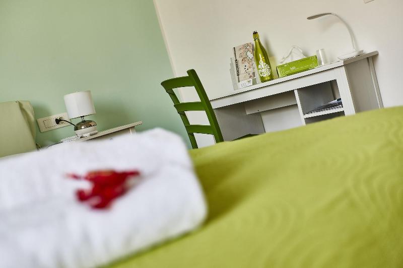 B&B HomEitaly Civitavecchia - Oda