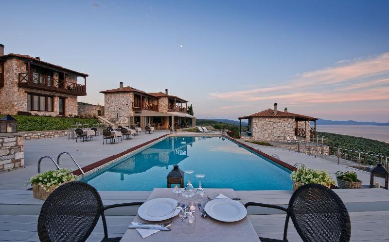 Karavia Lux Inn - Genel