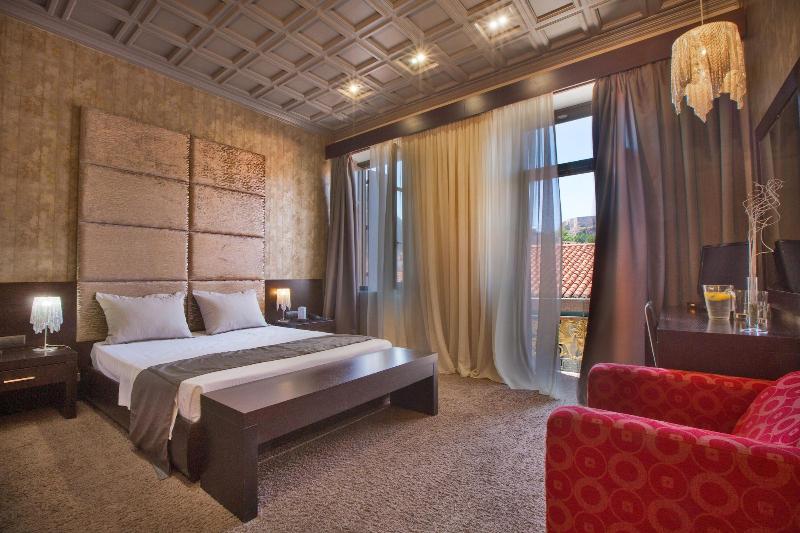 Aion Luxury Hotel - Genel