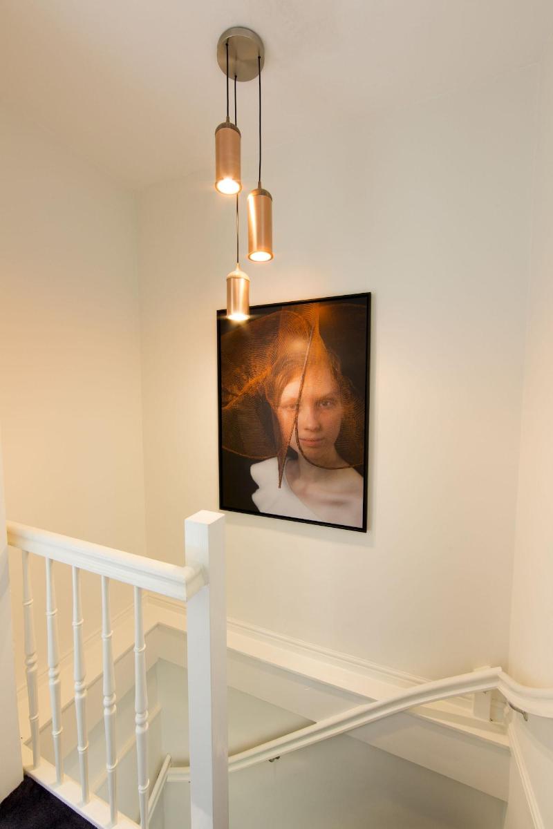 No. 377 House - Lobi