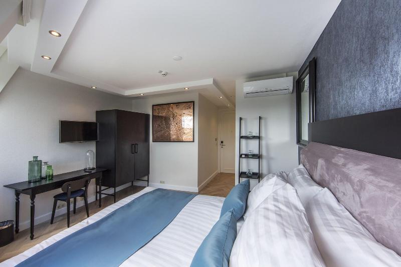 No. 377 House - Oda